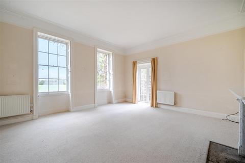 7 bedroom country house to rent, The Highway, Salisbury SP5