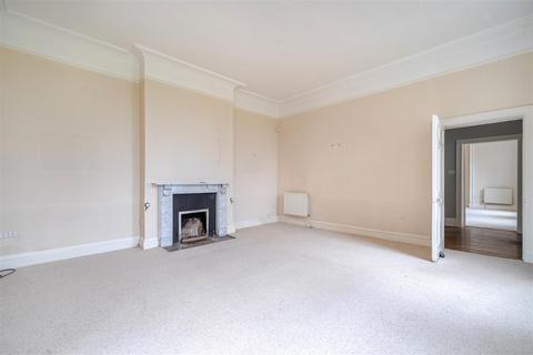 7 bedroom country house to rent, The Highway, Salisbury SP5