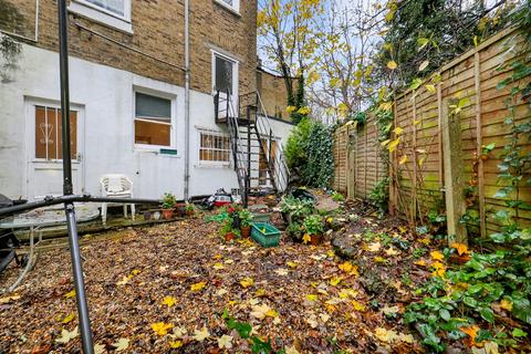 2 bedroom flat to rent, Mount Pleasant Villas, London