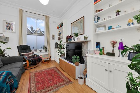 2 bedroom flat to rent, Mount Pleasant Villas, London