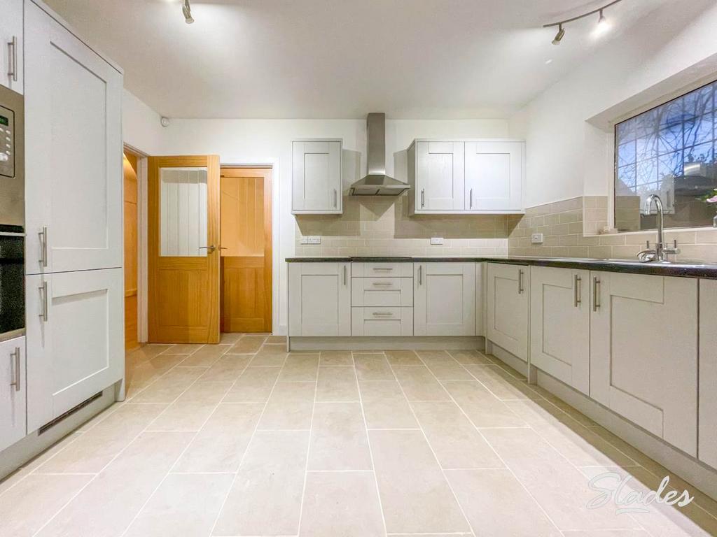 15 sbr kitchen 3
