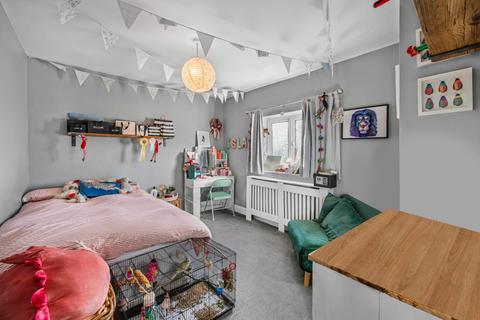 undefined, Kings Farm Avenue, Richmond, Surrey