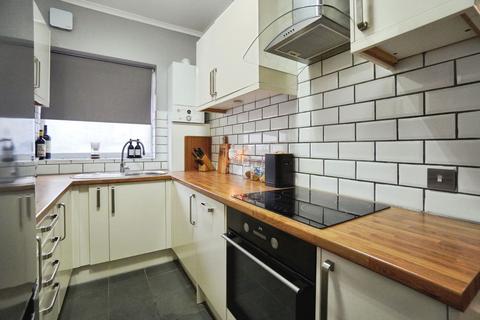 2 bedroom flat for sale, Valkyrie Road, Westcliff-on-sea SS0