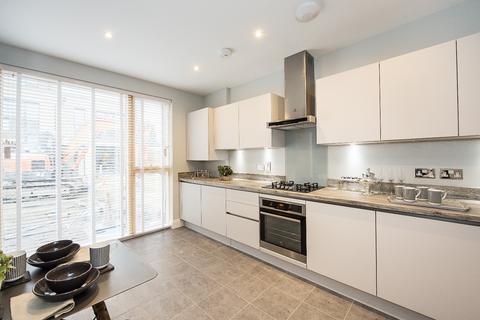 4 bedroom end of terrace house to rent, Storer Drive Welling DA16