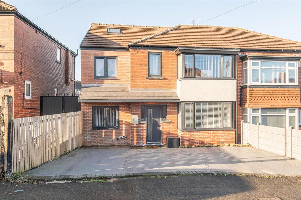 03 - 23 Queens Drive S75 2 QQ.jpg