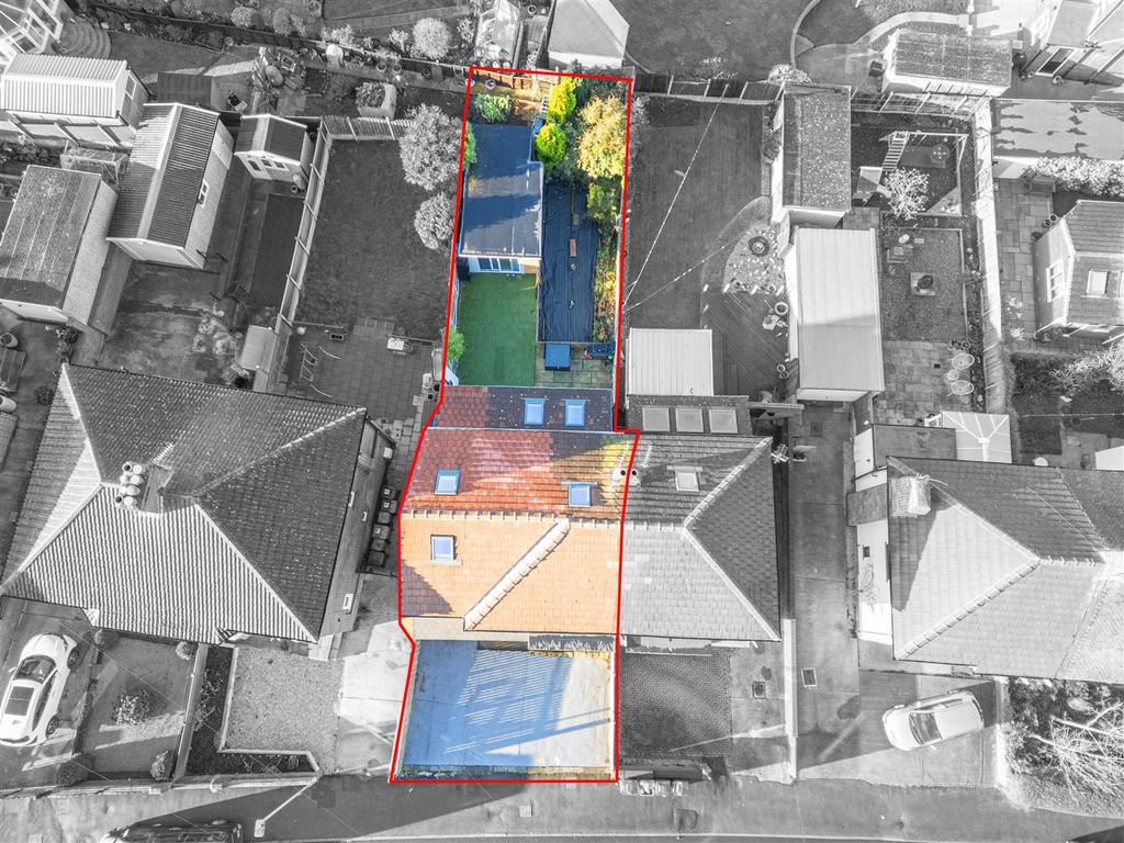 61.1 - 23 Queens Drive S75 2 QQ.jpg