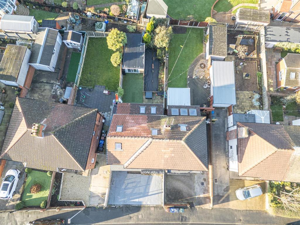 61 - 23 Queens Drive S75 2 QQ.jpg