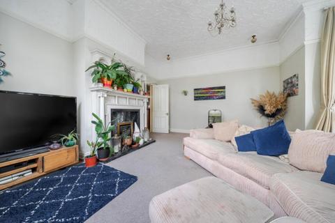 undefined, Bargate, Grimsby, DN34