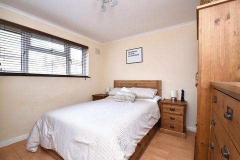 2 bedroom flat to rent, Brockley View, London SE23