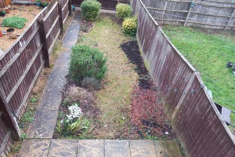 2 bedroom terraced house to rent, Wilson Road, Stratford-upon-Avon