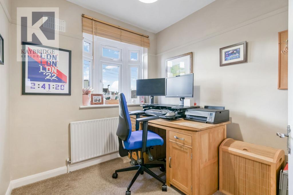 Thurleston Avenue, Morden - SM4 4 BW