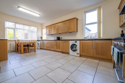 4 bedroom detached house for sale, Nottingham Road, Long Eaton, NG10