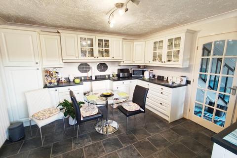 3 bedroom detached house for sale, Harrington Drive, Peterborough PE6