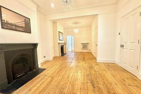 undefined, Claxton Grove, London