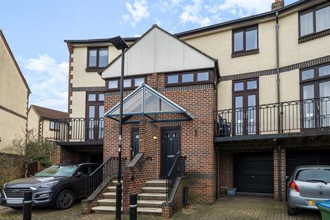 undefined, Mayfair Gardens, Hampshire SO15