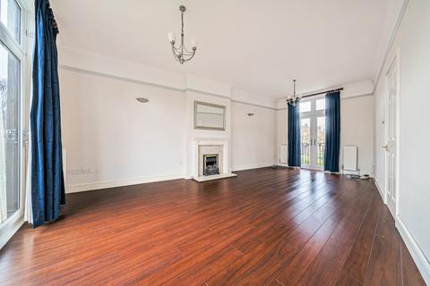 undefined, Mayfair Gardens, Hampshire SO15