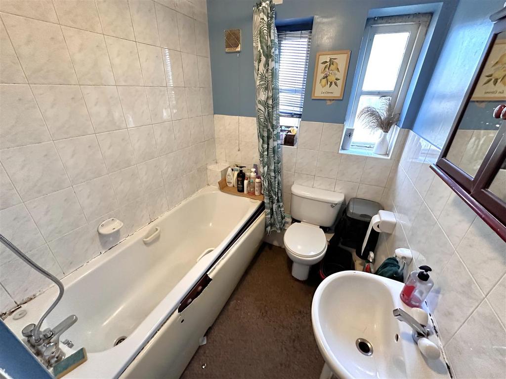 First Floor Bathroom 110