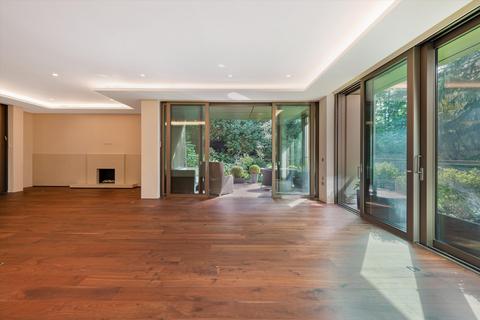 3 bedroom flat to rent, Caenwood Court, Hampstead Lane, London, N6
