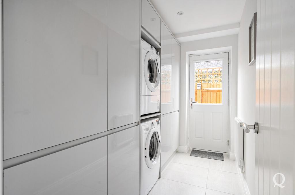 E7c98727-bb02-42f...