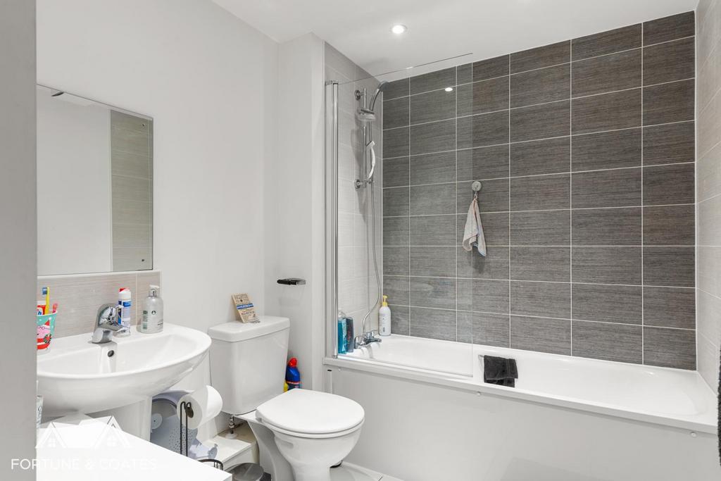 Newland Avenue 3.jpg