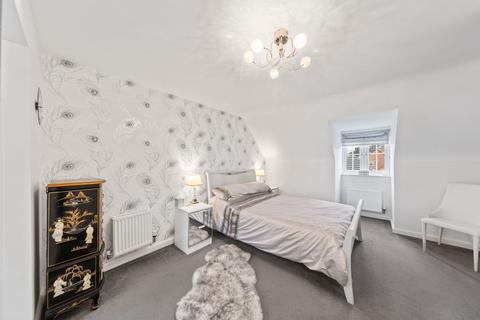 3 bedroom semi-detached house for sale, Fairmont Drive, Great Sankey, WA5