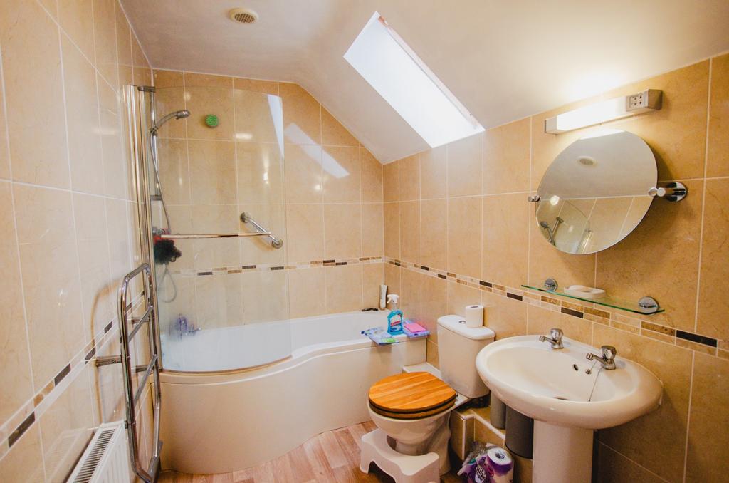 The Granary Bodmin 01208 74182-3