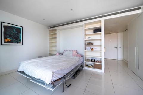 Studio for sale, Pan Peninsula Square London E14