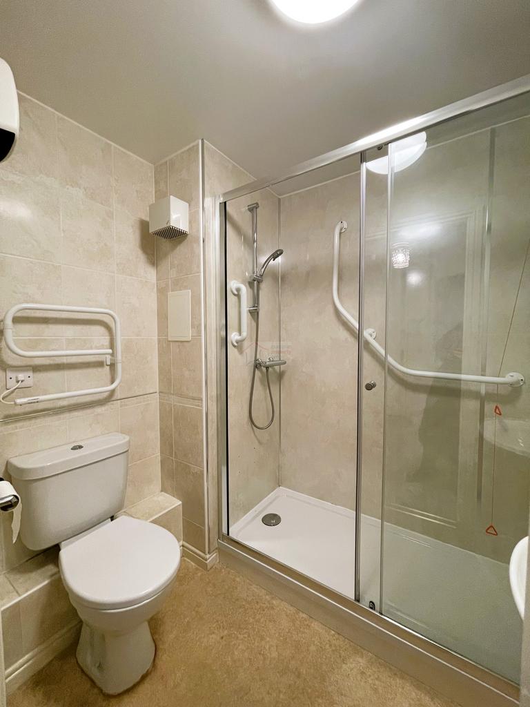 Shower Room a.JPG