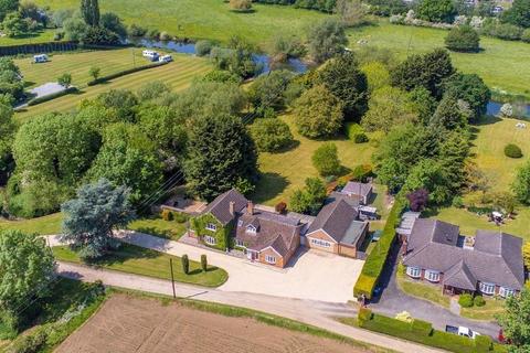 undefined, Weston On Avon