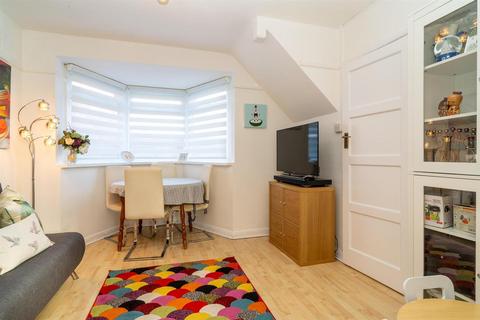 3 bedroom terraced house for sale, Winstre Road, Borehamwood WD6