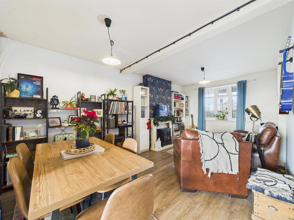 Dining/family room