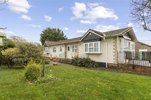 undefined, Deanland Wood Park, Golden Cross, Hailsham