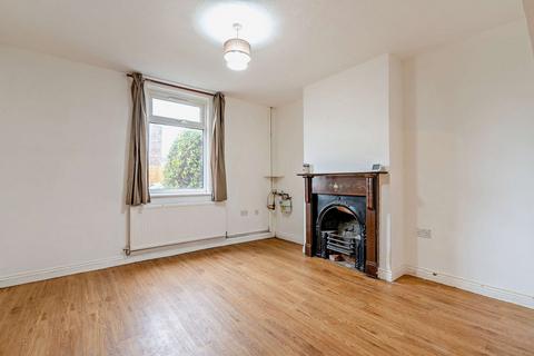 3 bedroom terraced house for sale, Newport Road, Caldicot, NP26