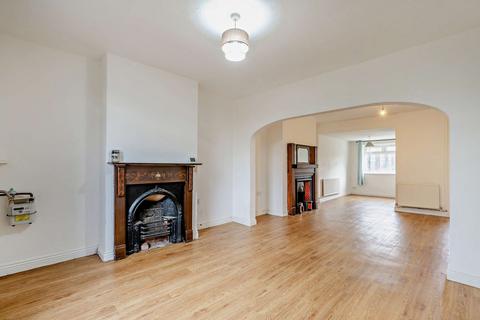 3 bedroom terraced house for sale, Newport Road, Caldicot, NP26