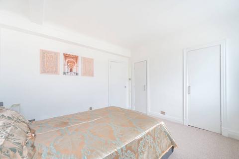 undefined, Kensington Park Gardens, Notting Hill, London, W11