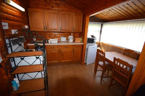 2 bedroom property for sale, Ring Road Round Trawsfynydd Holiday Village, Bronaber