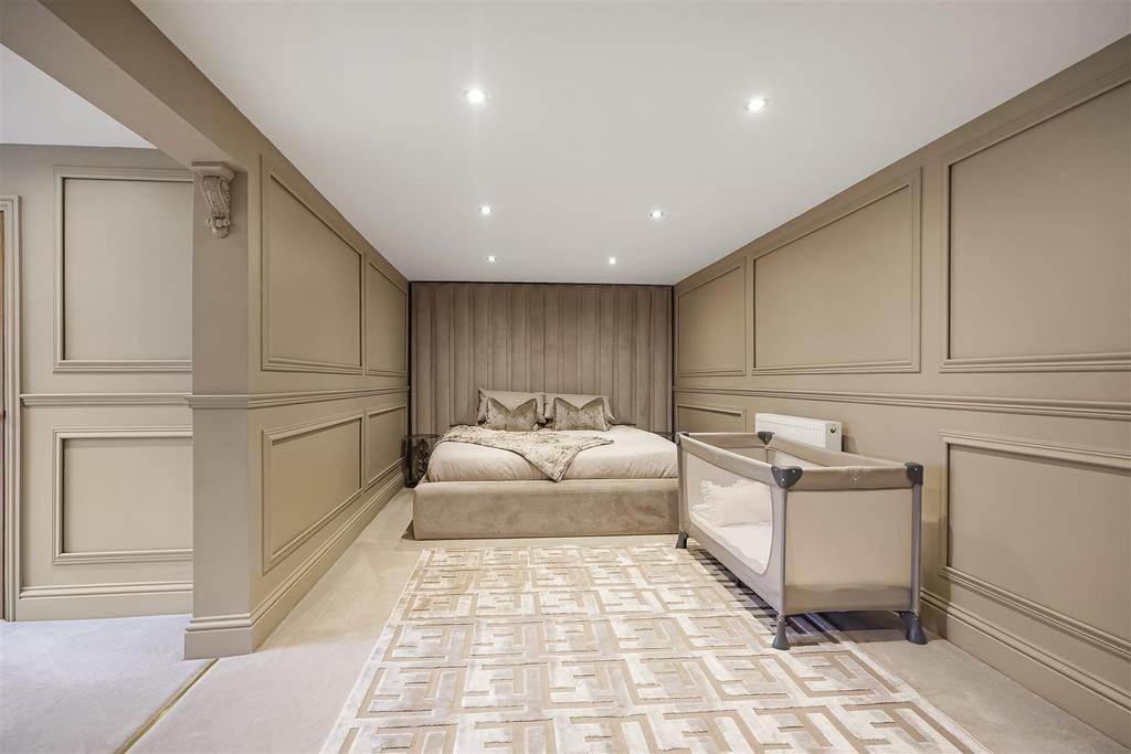 Main Bedroom