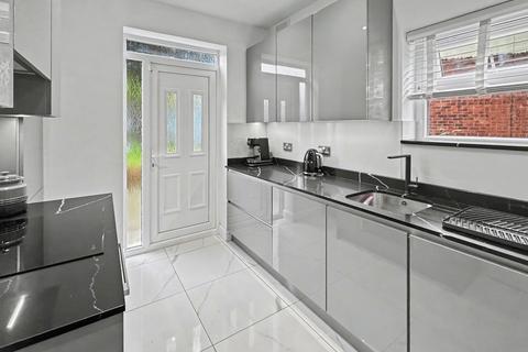 undefined, Carr Avenue, Prestwich, M25