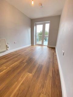 2 bedroom flat to rent, Canberra Road, London