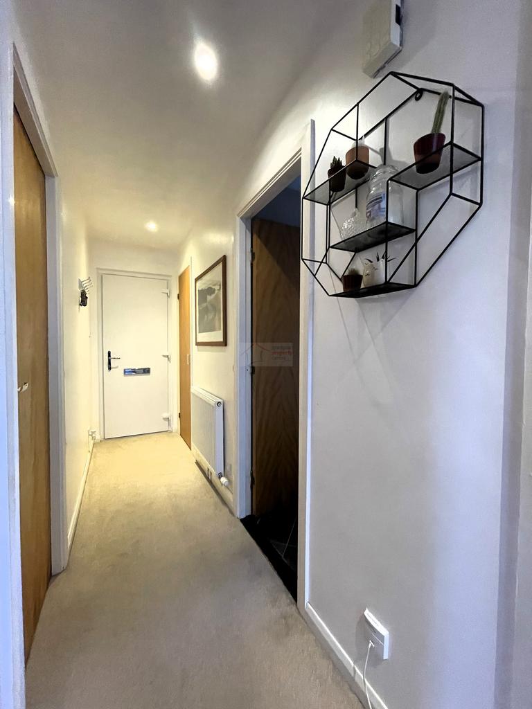 Hallway.JPG