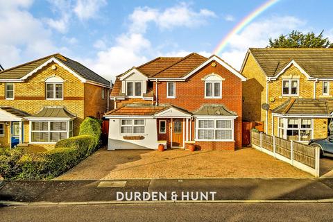5 bedroom detached house for sale, Bancroft Chase, Hornchurch, RM12