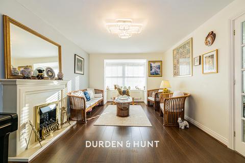 5 bedroom detached house for sale, Bancroft Chase, Hornchurch, RM12