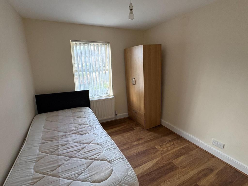 Bedroom 1.jpeg