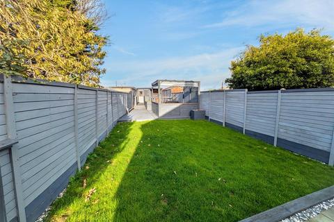 2 bedroom end of terrace house for sale, Foundry Road, Yapton