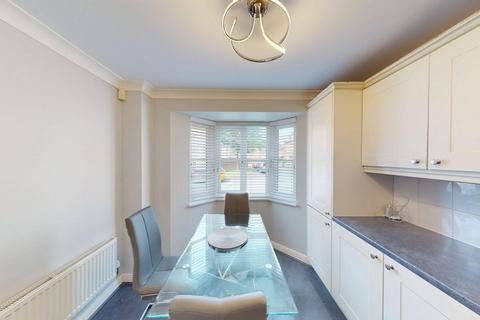 4 bedroom property to rent, Anderby Walk, Westhoughton, BL5