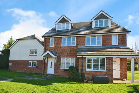 1 bedroom flat for sale, Derwent Close, Amersham