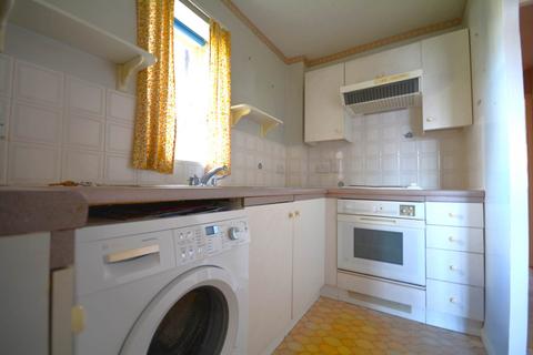 1 bedroom flat for sale, Derwent Close, Amersham