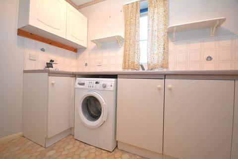 1 bedroom flat for sale, Derwent Close, Amersham