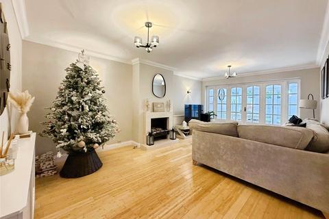 undefined, Lyneham Road, Berkshire RG45
