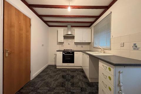 undefined, Clos Plas Isaf, Llangennech, Llanelli